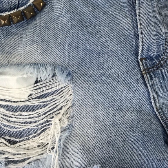 Zara trf Y2K ripped denim studded distressed light wash  jean cut off shorts 2 - Picture 8 of 8